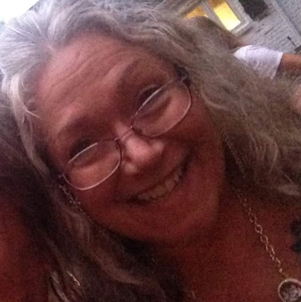 Meet your Posher, Denise